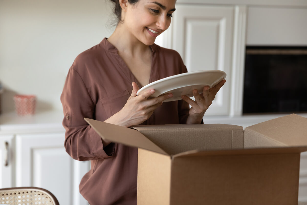 How to Pack Plates